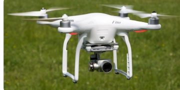 Growers on the ground helped by cloud based software