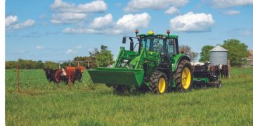 John Deere’s expanded tractor lineup focuses on diversified producers