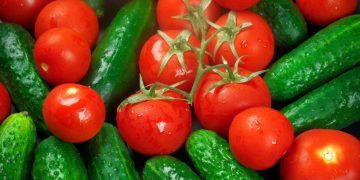 Where do fresh cucumbers and juicy tomatoes come from for the residents of Podolsk