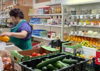 About 4 tons of fresh vegetables and fruits were brought to the Chukotka region