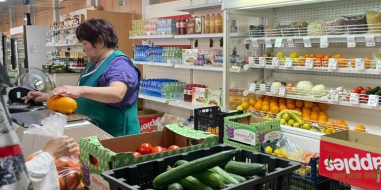 About 4 tons of fresh vegetables and fruits were brought to the Chukotka region