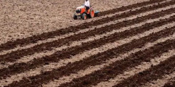 Foxconn to Build Driverless Electric Tractors at Ohio Facility