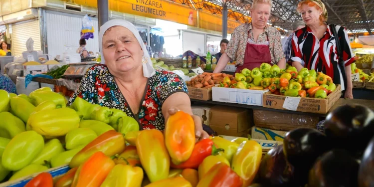 Why there are almost no domestic vegetables and fruits in Moldovan supermarkets