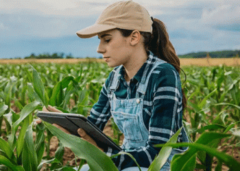 74% of women are enrolled in agricultural colleges.