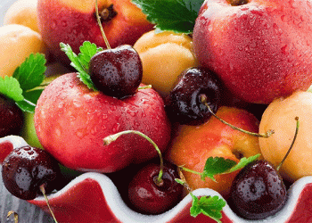 Hungary’s Peach Crisis: Frost, Labor Shortages, and a 70-80% Drop in 2025 Harvest