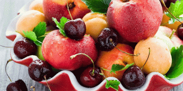 Hungary’s Peach Crisis: Frost, Labor Shortages, and a 70-80% Drop in 2025 Harvest