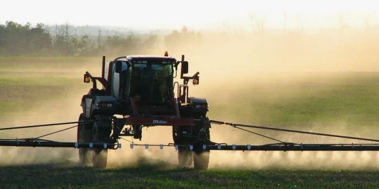 EU Pesticide Sales Hit 12-Year Low in 2023: What It Means for Modern Agriculture