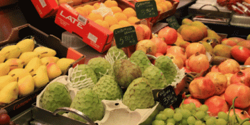 Declining Fresh Produce Consumption in Spain: Trends, Challenges, and Opportunities for Agriculture